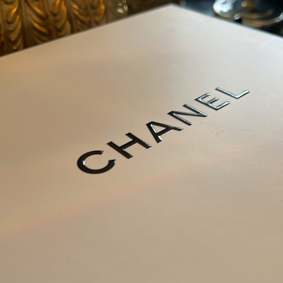 Authentic Chanel Box - Picture 3 of 11
